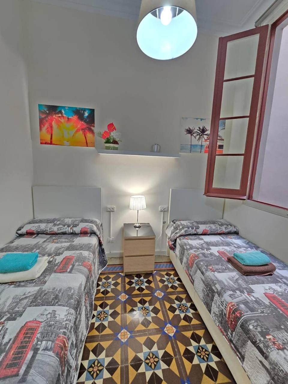 Rooms Rumila Barcelona Exterior photo